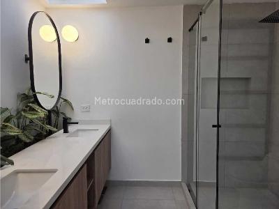 Apartamento de 3 alcobas en venta en Los Rosales, Bogotá, 250 m² · foto 13 de 20