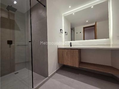 Apartamento de 3 alcobas en venta en Los Rosales, Bogotá, 250 m² · foto 17 de 20