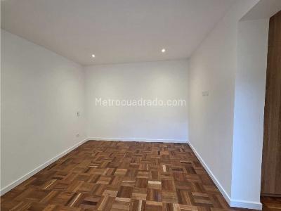 Apartamento de 3 alcobas en venta en Los Rosales, Bogotá, 250 m² · foto 18 de 20