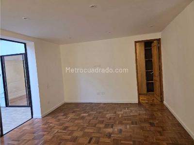 Apartamento de 3 alcobas en venta en Los Rosales, Bogotá, 250 m² · foto 19 de 20