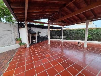 Casa de 4 alcobas en arriendo en San Jose De Los Nogales, Chía, 335 m² · foto 3 de 20