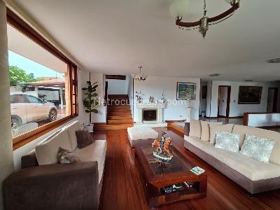 Casa de 4 alcobas en arriendo en San Jose De Los Nogales, Chía, 335 m² · foto 5 de 20