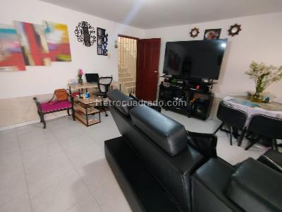 Casa de 5 alcobas en venta en Alqueria La Fragua, Bogotá, 160 m² · foto 2 de 20