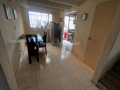 Casa de 3 alcobas en venta en Villa Mayor, Bogotá, 72 m² · foto 7 de 20