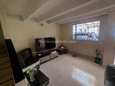 Casa de 3 alcobas en venta en Villa Mayor, Bogotá, 72 m² · foto 5 de 20