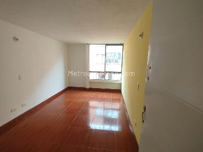 Apartamento de 3 alcobas en venta en Soacha, Soacha, 46 m² · foto 2 de 19