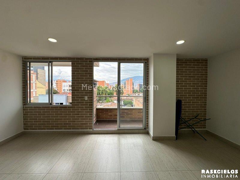 Spacious 3BR Apartment in Belen Alameda - 6