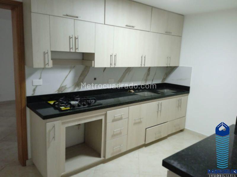 Casa Amplia de 4 Alcobas en El Nogal - 8