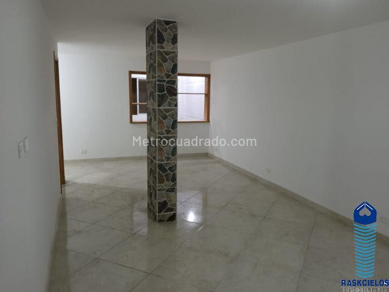 Casa Amplia de 4 Alcobas en El Nogal - 9