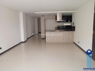 Apartamento de 3 alcobas en venta en La Castellana, Medellín, 99 m² · foto 3 de 20