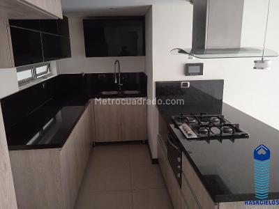 Apartamento de 3 alcobas en venta en La Castellana, Medellín, 99 m² · foto 4 de 20