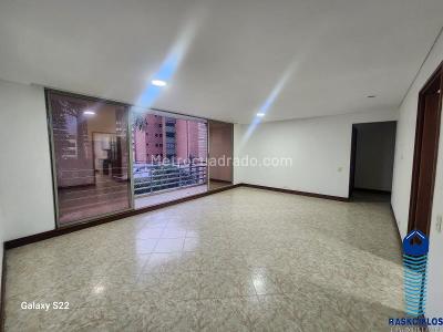 Apartamento de 3 alcobas en venta en Laureles, Medellín, 120 m² · foto 3 de 20