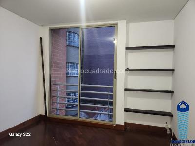 Apartamento de 3 alcobas en venta en Laureles, Medellín, 120 m² · foto 13 de 20