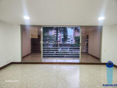 Apartamento de 3 alcobas en venta en Laureles, Medellín, 120 m² · foto 17 de 20