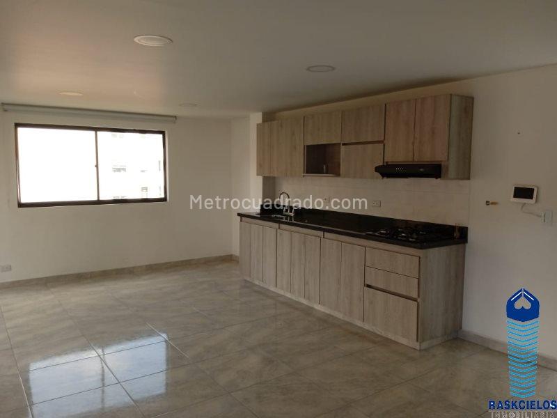 Apartamento de 3 Alcobas con Gas Natural y 2 Balcones en El Nogal - 2