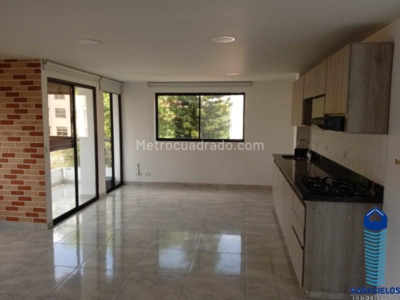 Apartamento de 3 Alcobas con Gas Natural y 2 Balcones en El Nogal - 3