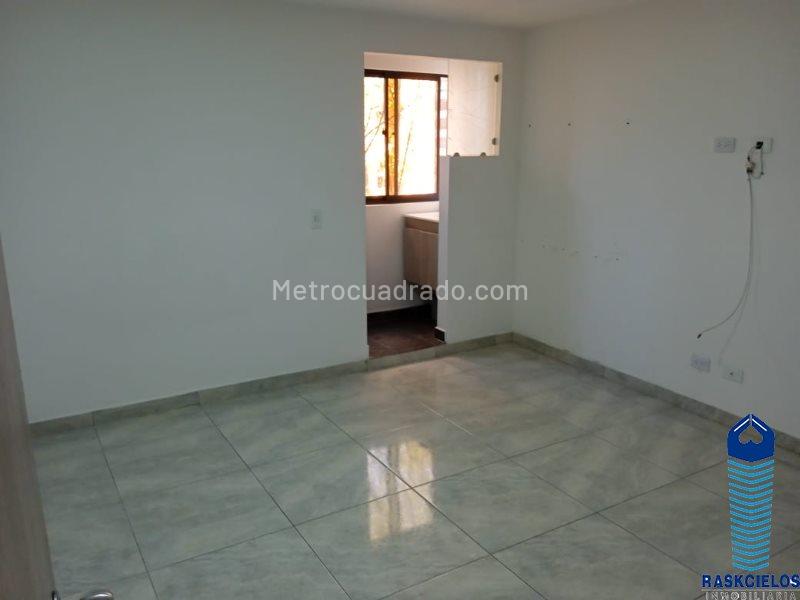 Apartamento de 3 Alcobas con Gas Natural y 2 Balcones en El Nogal - 5