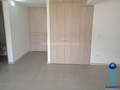 Apartamento de 2 alcobas en arriendo en Loma De Los Bernal, Medellín, 56 m² · foto 3 de 20