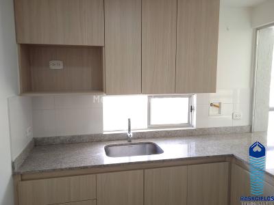 Apartamento de 2 alcobas en arriendo en Loma De Los Bernal, Medellín, 56 m² · foto 7 de 20