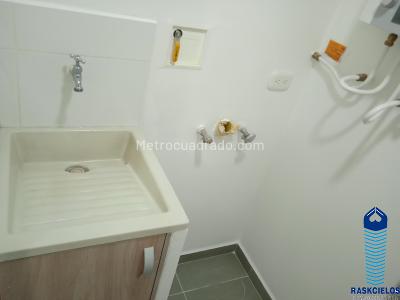 Apartamento de 2 alcobas en arriendo en Loma De Los Bernal, Medellín, 56 m² · foto 8 de 20