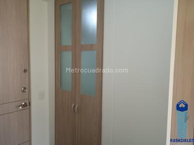 Apartamento de 2 alcobas en arriendo en Loma De Los Bernal, Medellín, 56 m² · foto 9 de 20