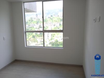 Apartamento de 2 alcobas en arriendo en Loma De Los Bernal, Medellín, 56 m² · foto 10 de 20