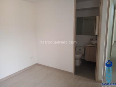 Apartamento de 2 alcobas en arriendo en Loma De Los Bernal, Medellín, 56 m² · foto 15 de 20