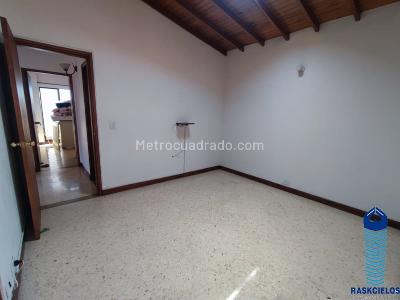 Apartamento de 3 alcobas en venta en La Castellana, Medellín, 200 m² · foto 9 de 20
