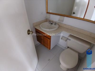 Apartaestudio en arriendo en Laureles, Medellín · foto 10 de 13