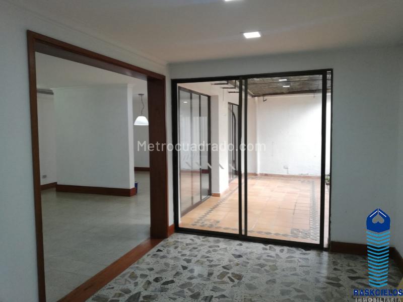 Spacious 3BR House Near Unicentro in Belen - 7