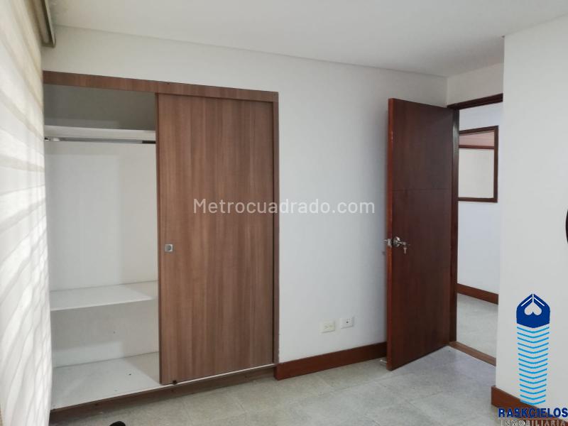 Spacious 3BR House Near Unicentro in Belen - 9