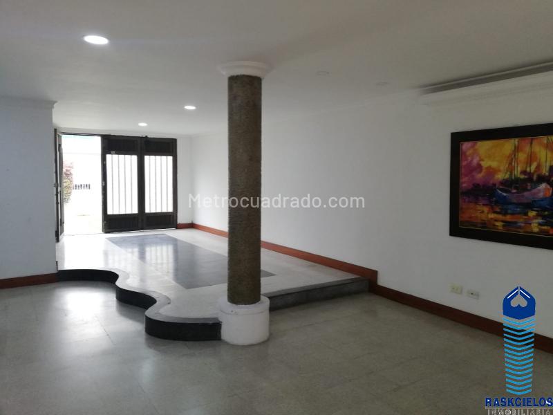 Spacious 3BR House Near Unicentro in Belen - 2