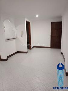 Apartaestudio en arriendo en Laureles, Medellín, 51 m² · foto 2 de 12