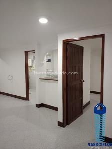 Apartaestudio en arriendo en Laureles, Medellín, 51 m² · foto 10 de 12