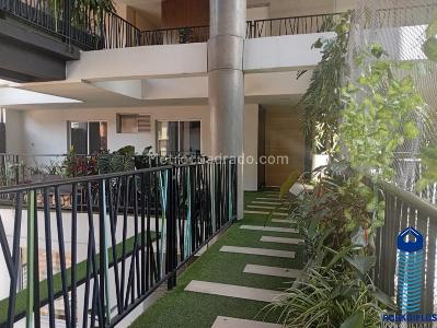 Apartamento de 3 alcobas en venta en Laureles, Medellín, 200 m² · foto 2 de 20