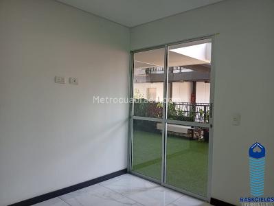 Apartamento de 3 alcobas en venta en Laureles, Medellín, 200 m² · foto 13 de 20