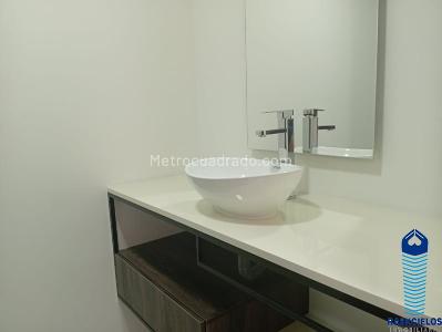 Apartamento de 3 alcobas en venta en Laureles, Medellín, 200 m² · foto 19 de 20