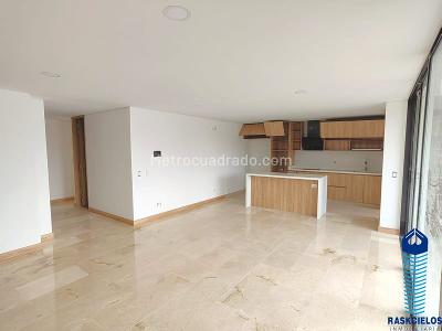 Apartamento de 3 alcobas en venta en Laureles, Medellín, 130 m² · foto 2 de 20
