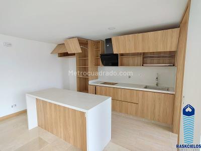 Apartamento de 3 alcobas en venta en Laureles, Medellín, 130 m² · foto 4 de 20