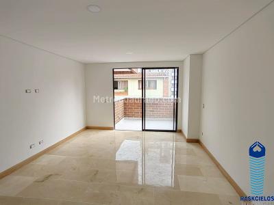 Apartamento de 3 alcobas en venta en Laureles, Medellín, 130 m² · foto 16 de 20