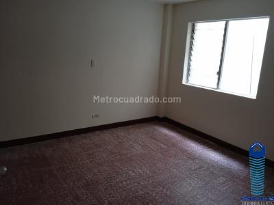 Casa de 5 alcobas en venta en La America, Medellín, 290 m² · foto 6 de 19