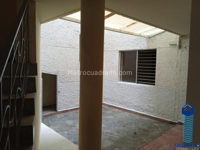 Casa de 5 alcobas en venta en La America, Medellín, 290 m² · foto 13 de 19