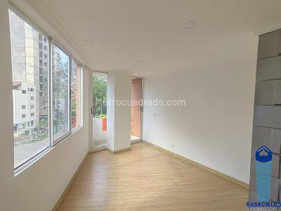 Apartamento de 3 alcobas en venta en Laureles, Medellín, 127 m² · foto 2 de 20
