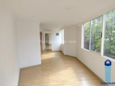 Apartamento de 3 alcobas en venta en Laureles, Medellín, 127 m² · foto 3 de 20