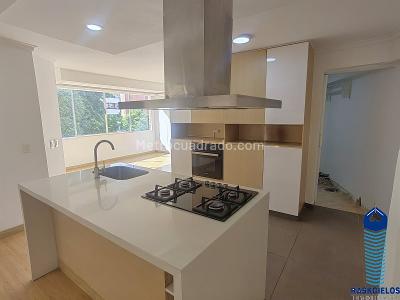 Apartamento de 3 alcobas en venta en Laureles, Medellín, 127 m² · foto 11 de 20