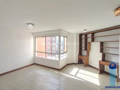 Apartamento de 4 alcobas en venta en Laureles, Medellín, 161 m² · foto 2 de 20