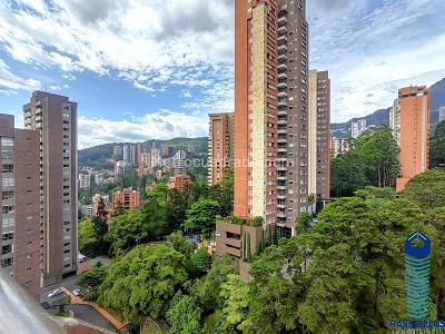 Apartamento de 2 alcobas en venta en El Poblado, Medellín, 120 m² · foto 3 de 20