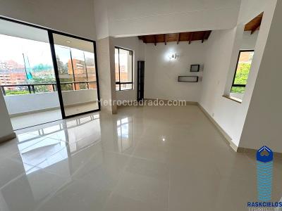 Apartamento de 3 alcobas en venta en Laureles, Medellín, 165 m² · foto 1 de 19