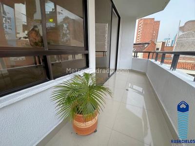 Apartamento de 3 alcobas en venta en Laureles, Medellín, 165 m² · foto 4 de 19