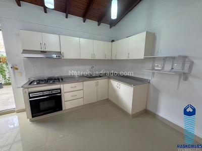 Apartamento de 3 alcobas en venta en Laureles, Medellín, 165 m² · foto 6 de 19